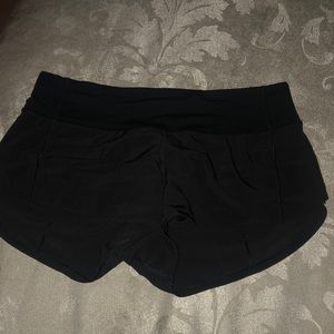 lululemon shorts size 4